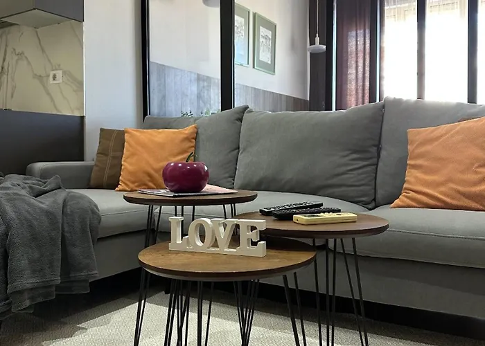 Kika Shanti, Near Artificial Appartement *